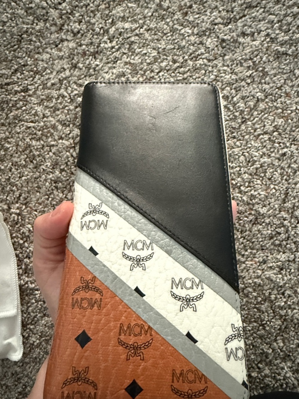 MCM Visetos Monogram zip-around wallet - Picture 10 of 14